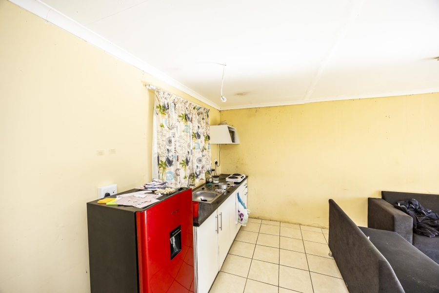 5 Bedroom Property for Sale in Summerpride Eastern Cape